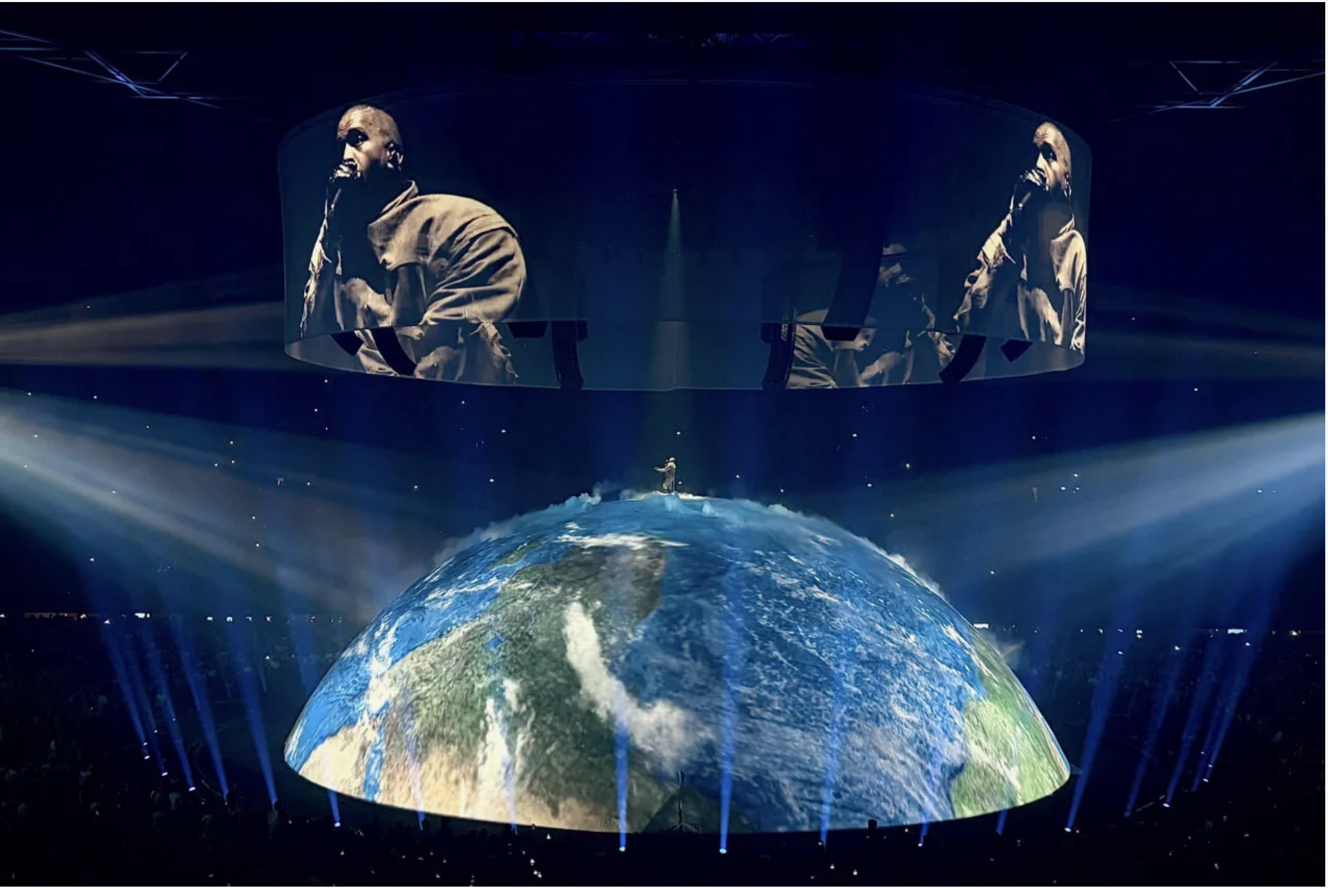 Kanye West live